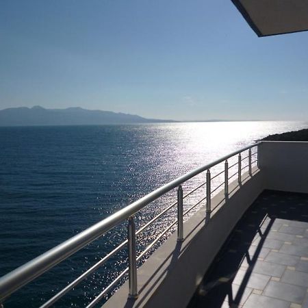 Beautifull Holiday Apartment Larisa Sarande Exterior photo