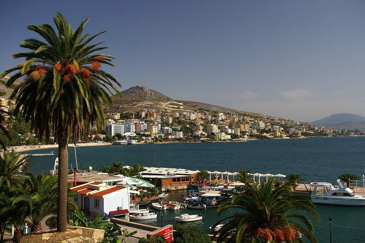 Beautifull Holiday Apartment Larisa Sarande Exterior photo