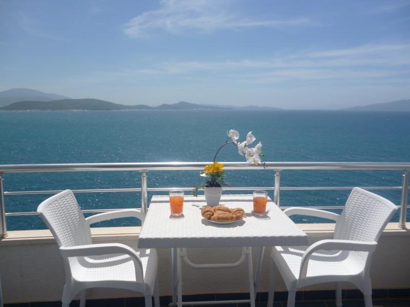 Beautifull Holiday Apartment Larisa Sarande Exterior photo